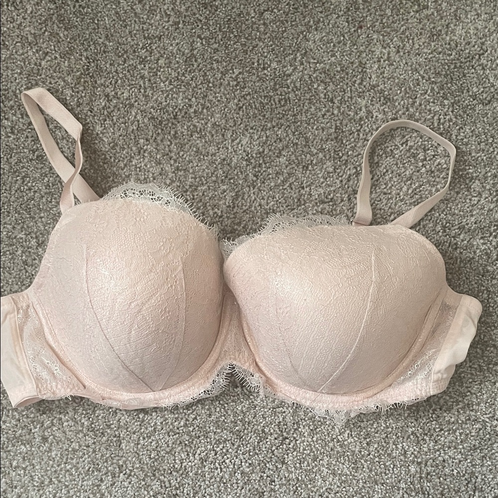 Victoria’s Secret Dream Angels lined Demi Lace Trimmed Bra in Soft Pink Sz 40C